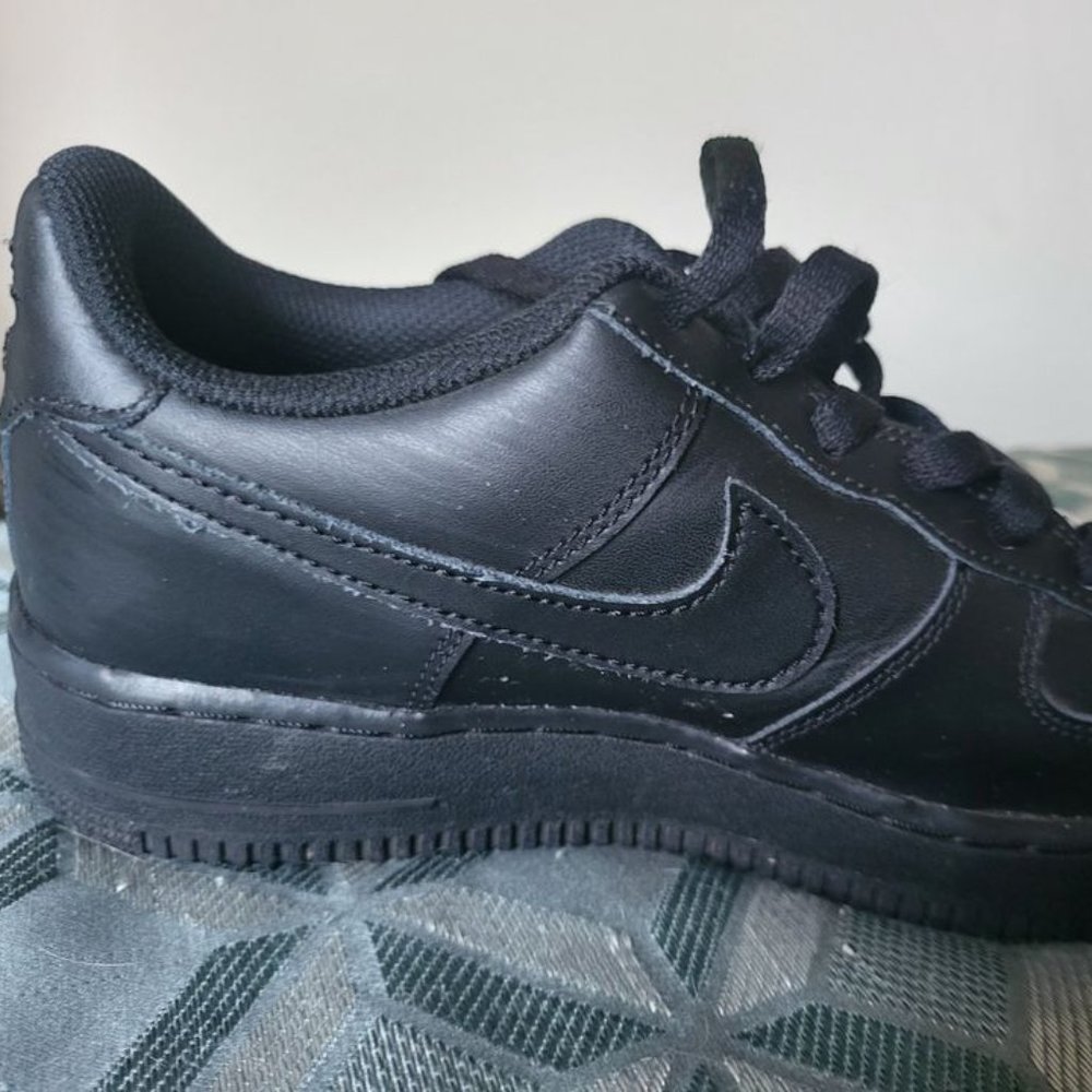 Nike Air Force 1 Low LE GS Size 6.5 Youth  - Black - DH2920-001